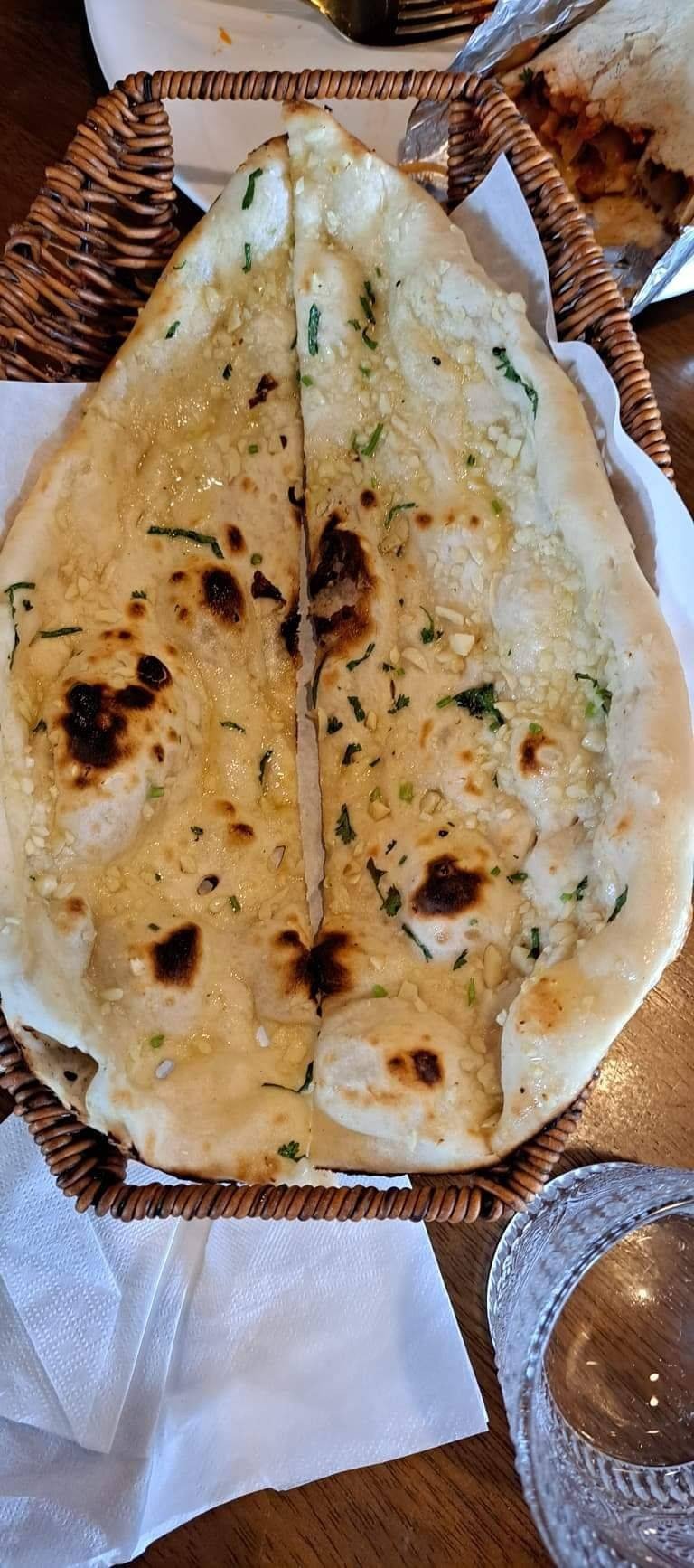 Garlic Naan ร้าน Bombay Indian Cuisine Korat - Wongnai