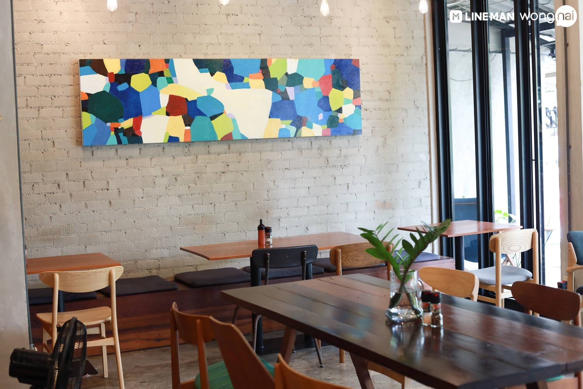 tan-hostel-cafe