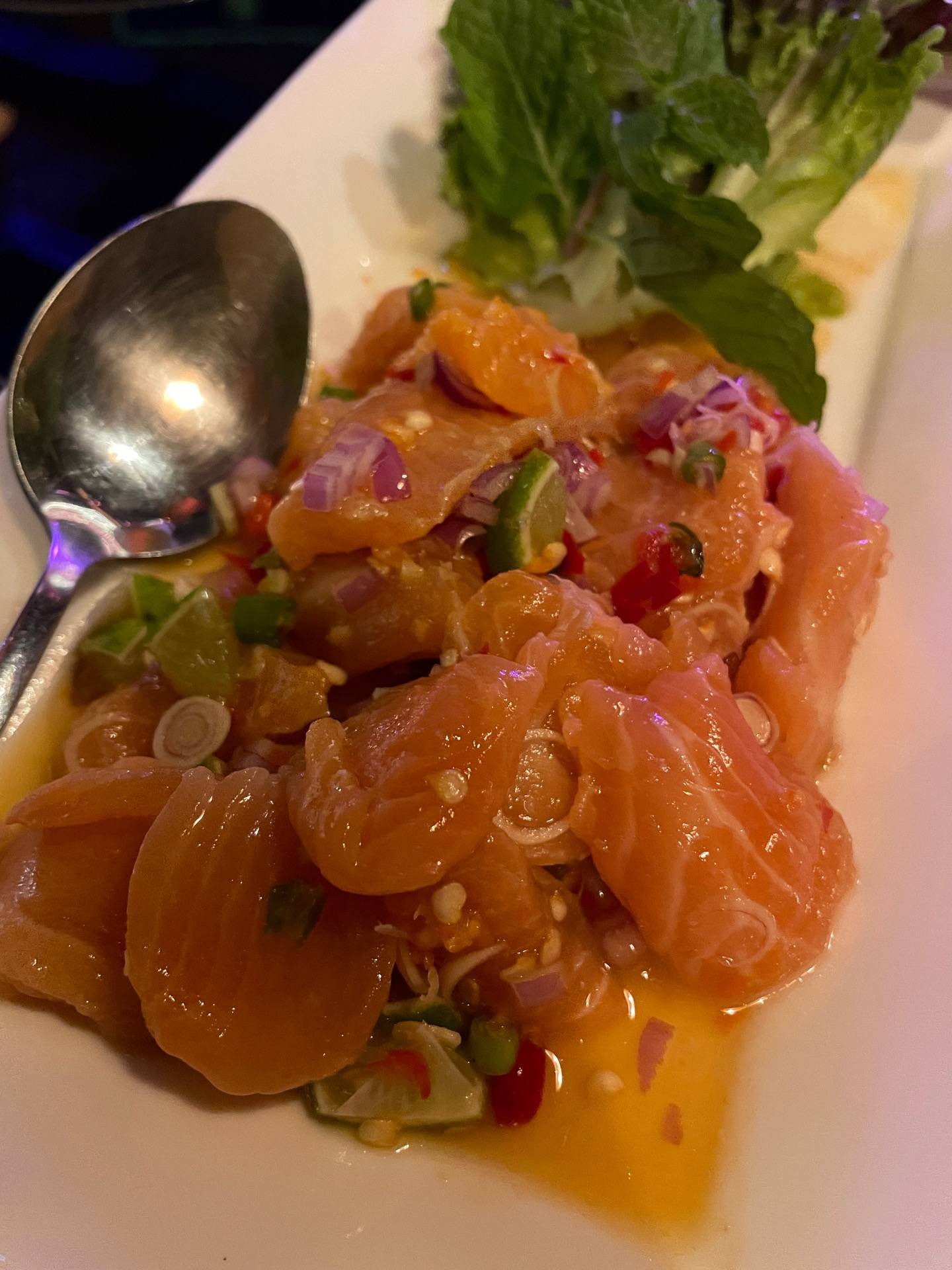 รีวิว YUMBAR Restaurant ยัมบาร์ ร้านนั่งดื่ม บรรยากาศดี ดนตรีสนุก