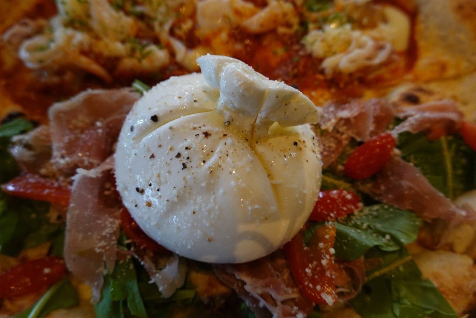 Burrata Parma Ham Margherita ร้าน Pizza 4P's Ho Chi Minh