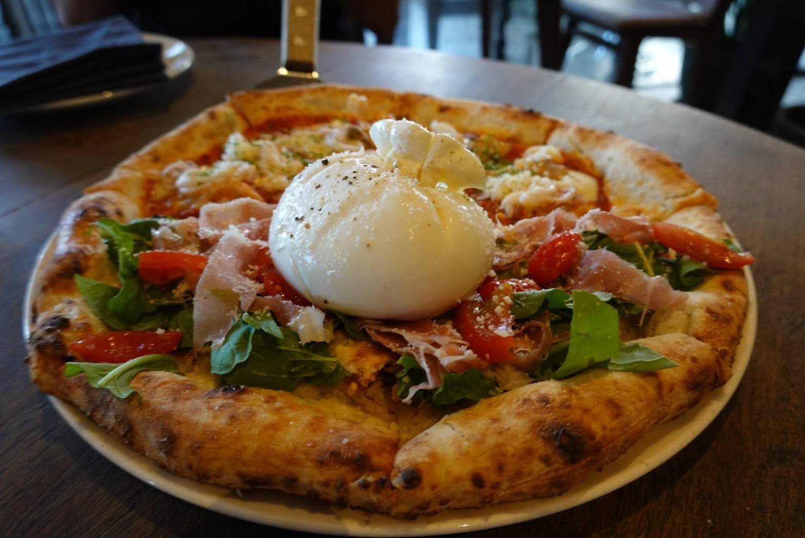 Burrata Parma Ham Margherita ร้าน Pizza 4P's Ho Chi Minh