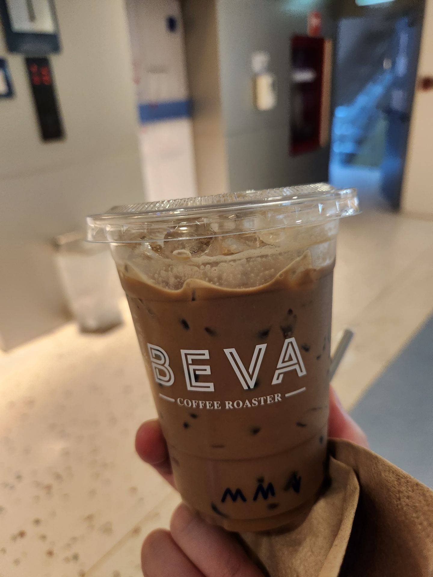 รีวิว Beva Cafe and Coffee Roaster ตึกเพลินจิตเซ็นเตอร์ - รสชาติดี ราคา