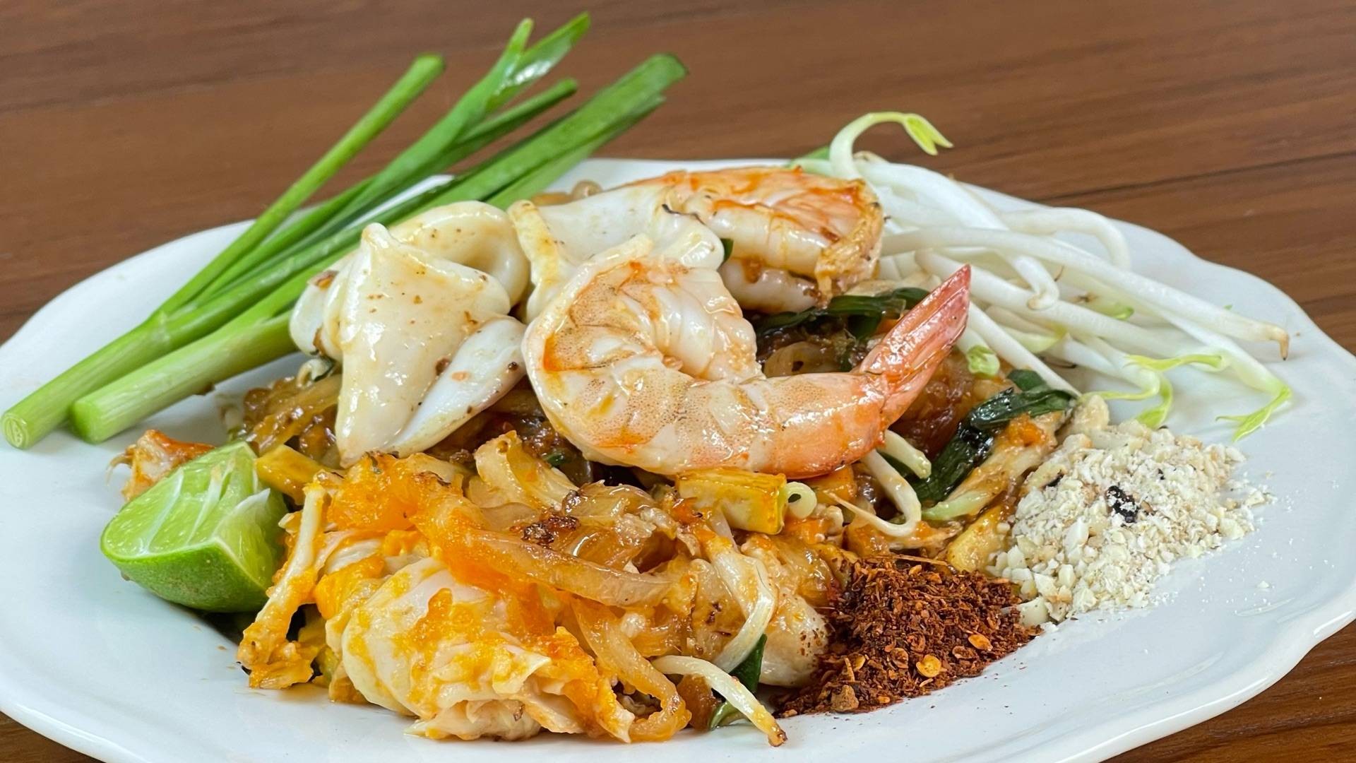 ผัดไทคุณยายแฉล้ม&ข้าวคลุกกะปินครศรี - สั่งอาหารเดลิเวอรี | Wongnai x ...