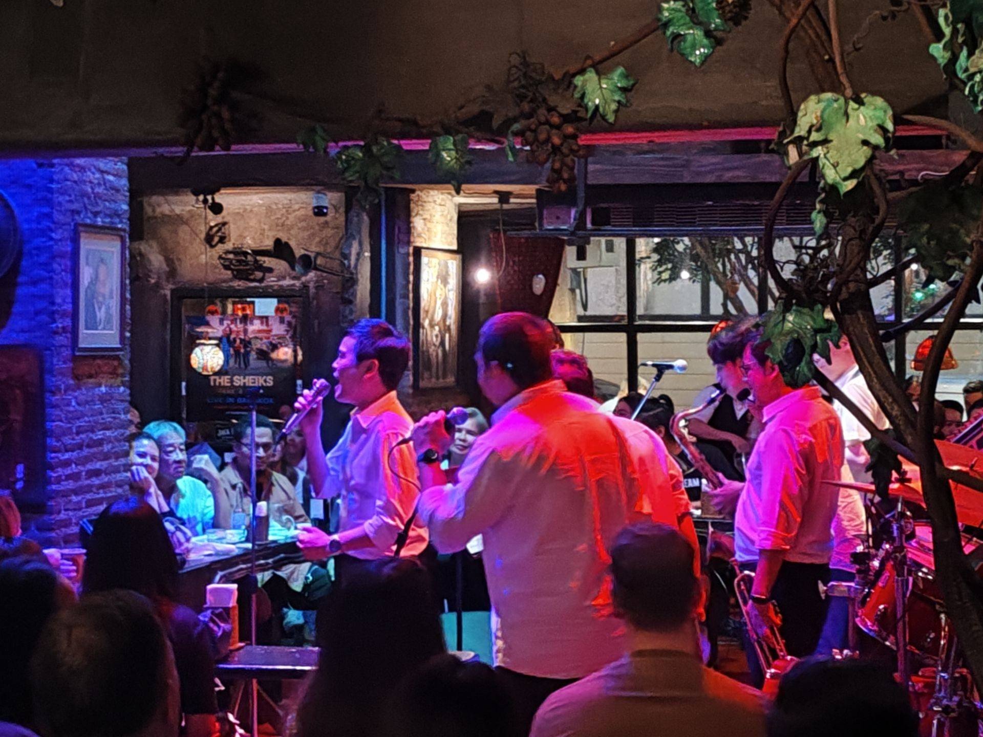รูป Saxophone Pub & Restaurant Wongnai
