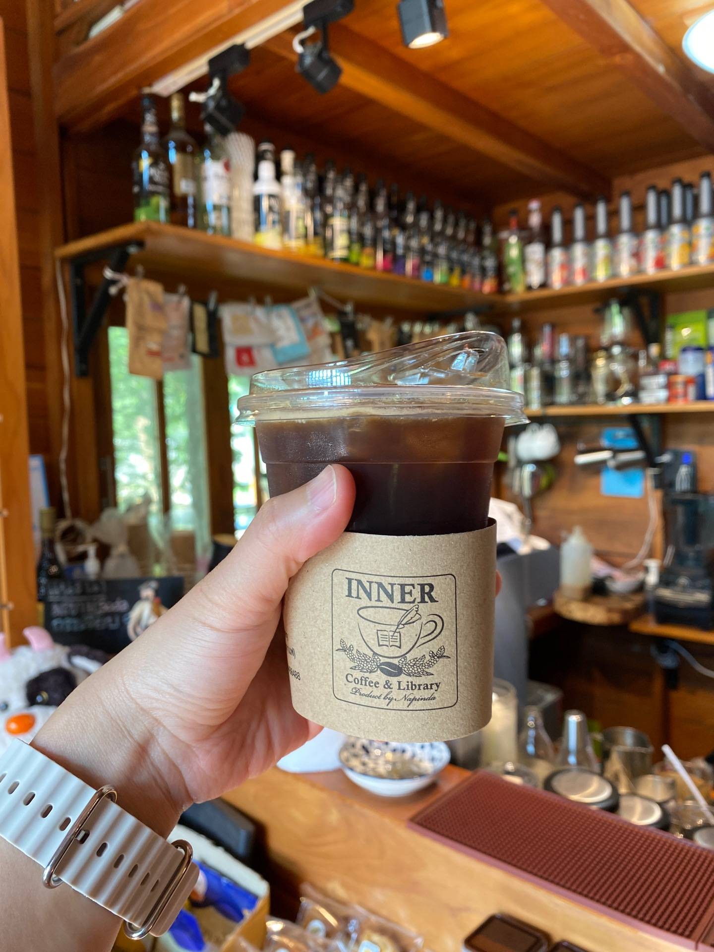 รูป INNER Coffee & Library By Napinda