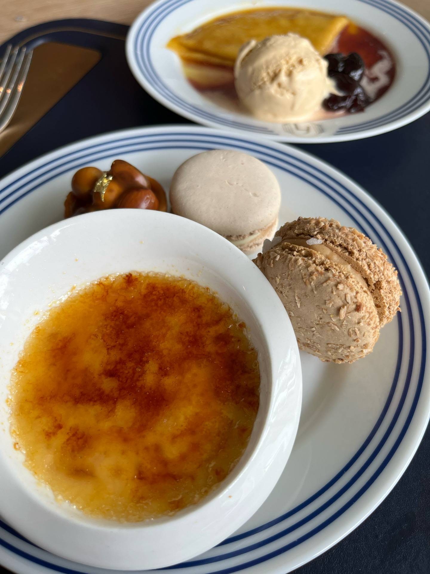 มาการอง ร้าน Lord Jim's Restaurant โรงแรมโอเรียนเต็ล Wongnai