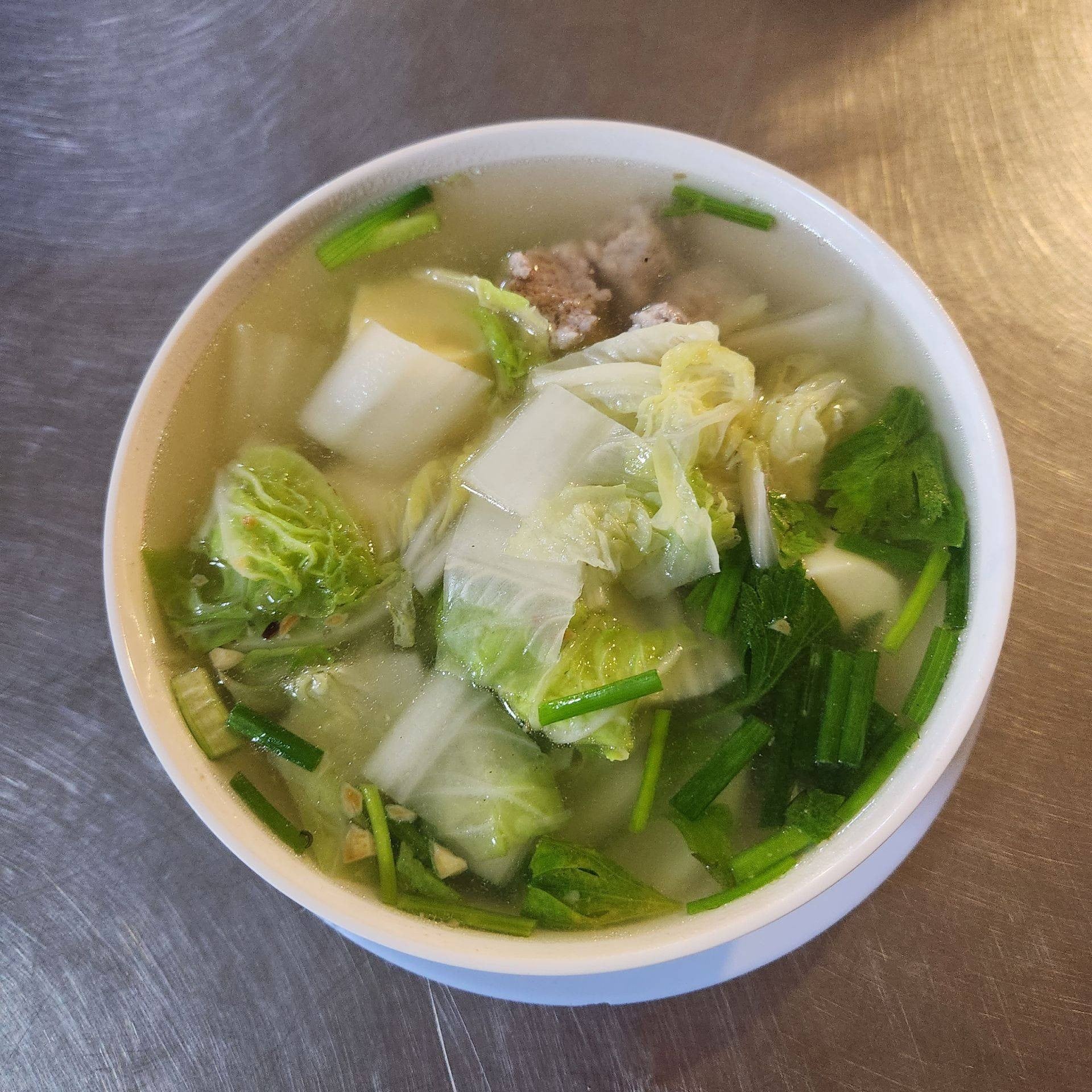 ต้มจืดเต้าหู้หมูสับ • ราคา 100 บาท ณ วันที่ 15 เมษายน 2566 ร้าน ...
