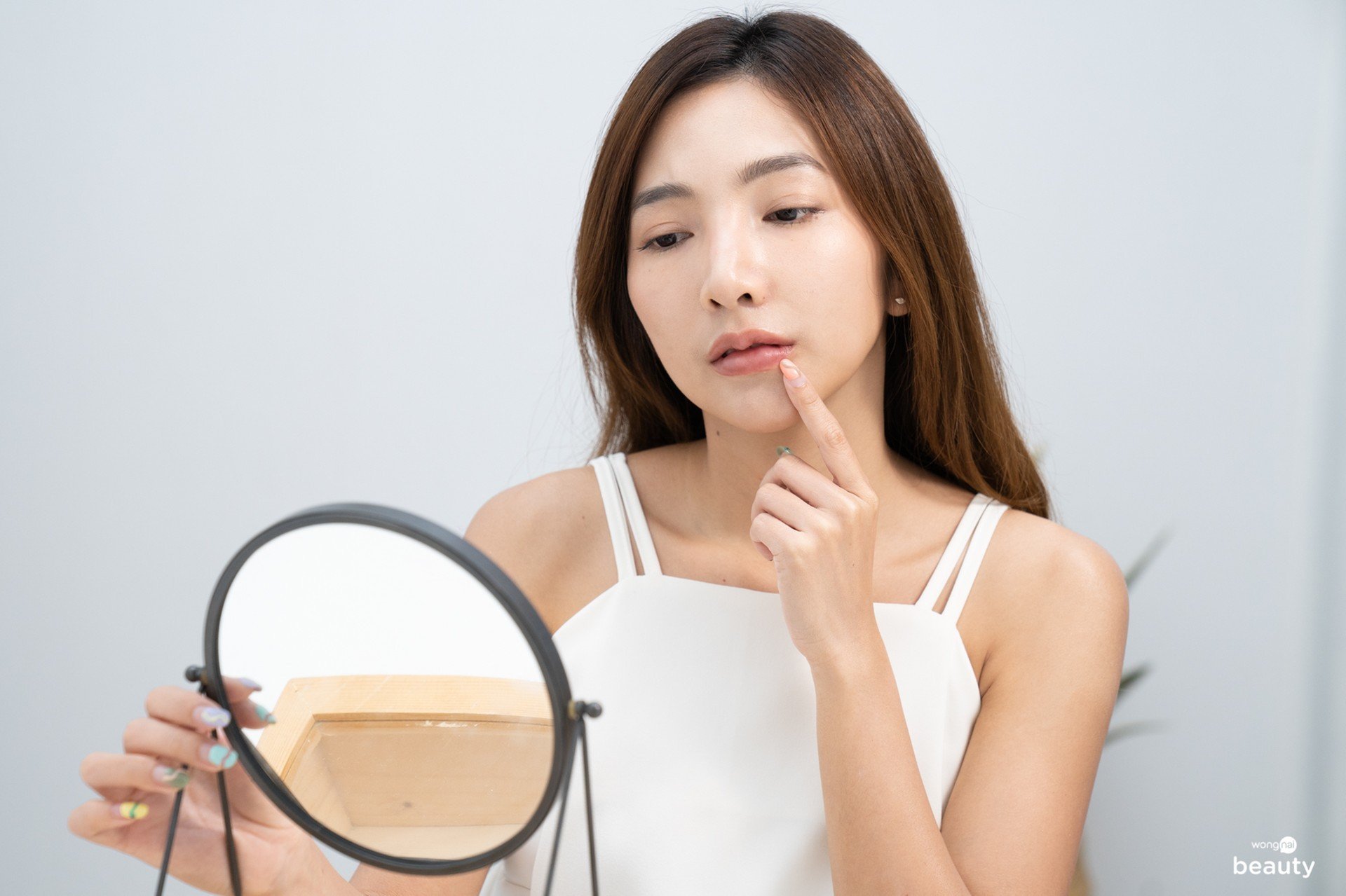 ใหม่! ลิปแก้ปากดำ 2in1 บำรุงปากน่าจุ๊บ ทาจุกอมชมพู By DEBUTE