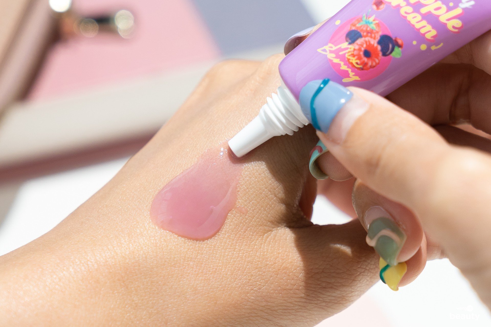 ใหม่! ลิปแก้ปากดำ 2in1 บำรุงปากน่าจุ๊บ ทาจุกอมชมพู By DEBUTE