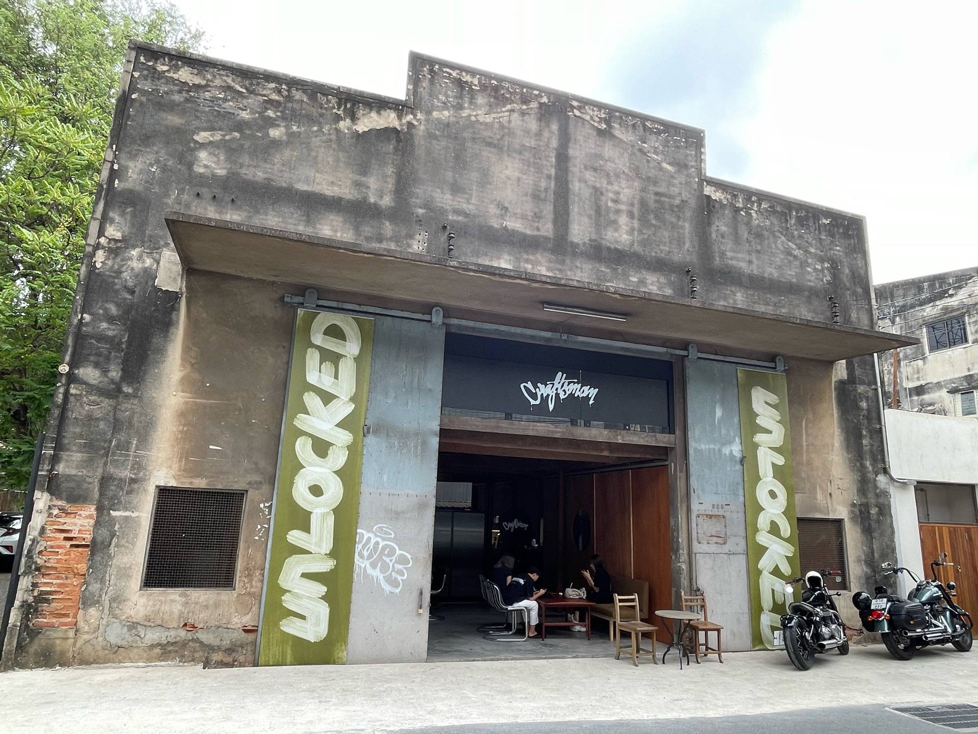 รีวิว Craftsman Roastery & Brew Bar สาธุประดิษฐ์ - ร้านกาแฟ สไตล์ Loft ...