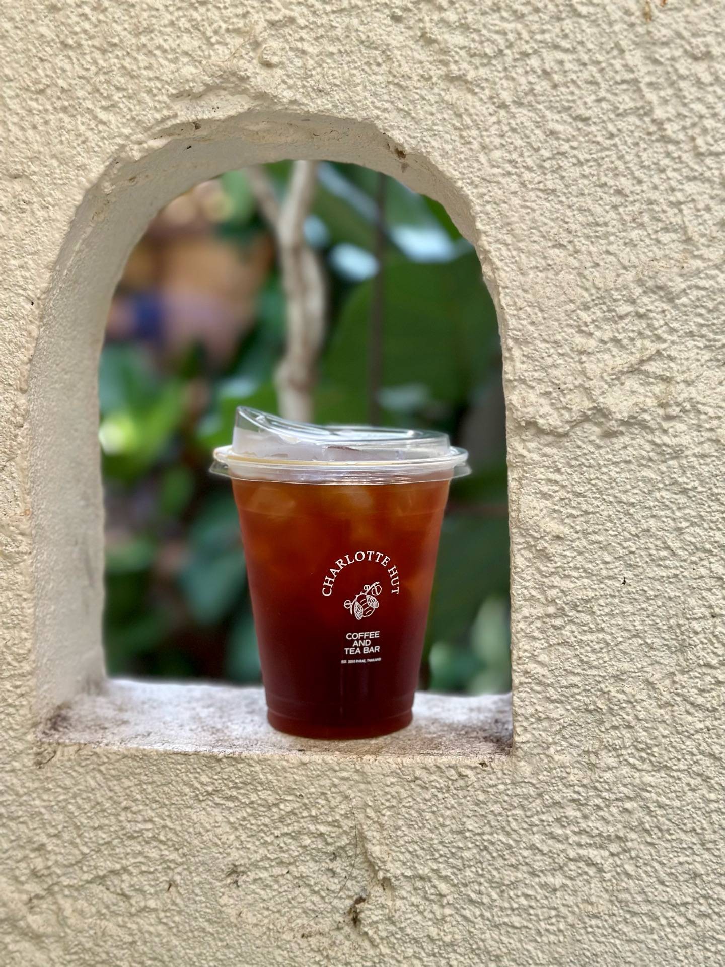 รีวิว Charlotte Hut Coffee & Tea Bar แพร่ ร้านสวย มีมุมถ่ายรูปเยอะ