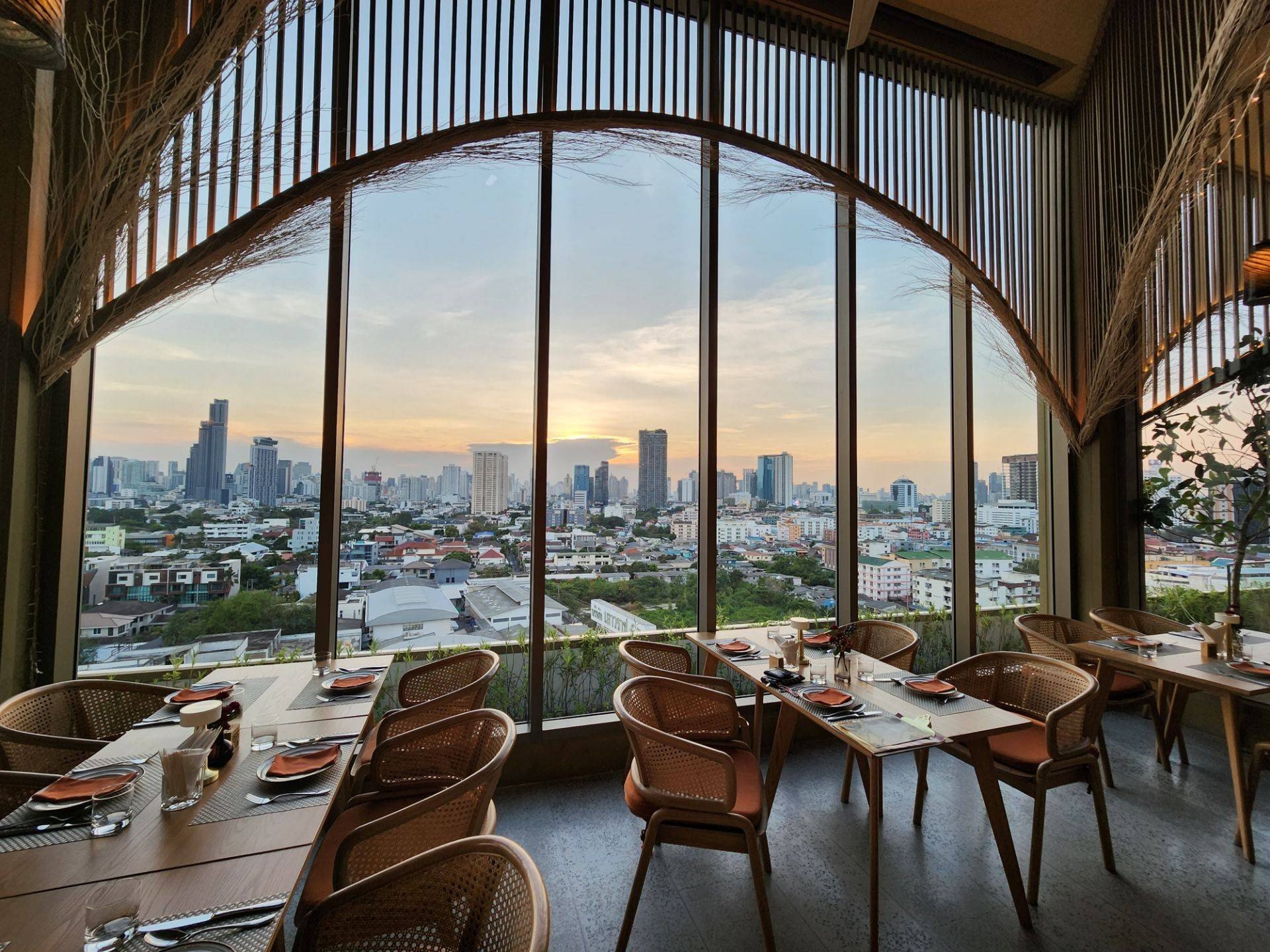 รูป Sol and Luna