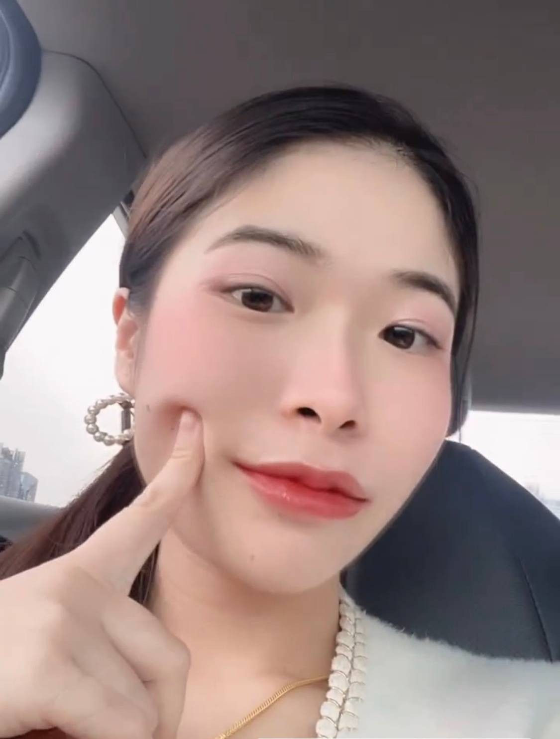 รีวิว Holistique Wellness central embassy คุณหมอเเนะนำดีมาก ให้ข้อมูล