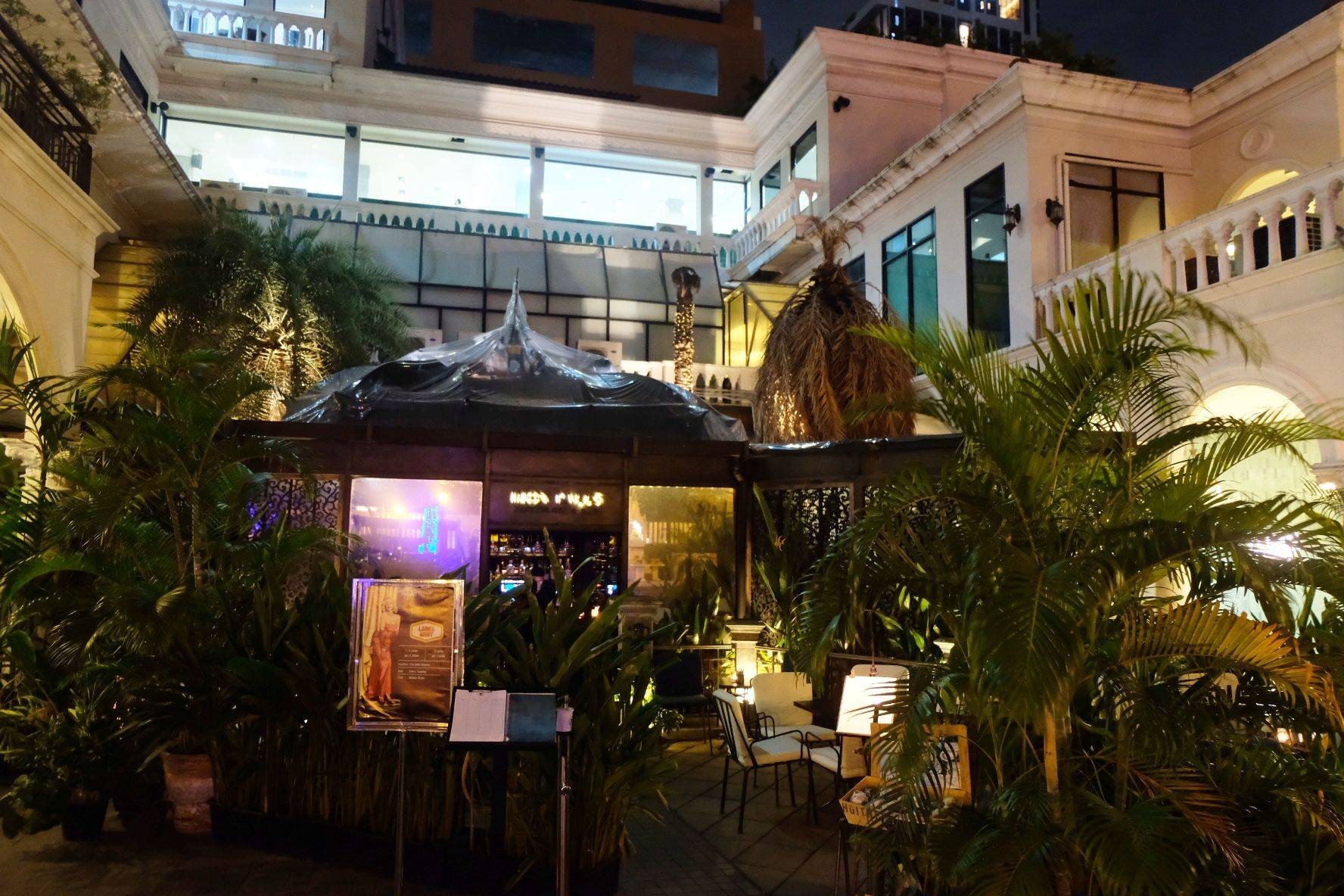 รีวิว IRON BALLS Distillery & Bar จินบาร์ร้านสวย บรรยากาศเป็นส่วนตัว