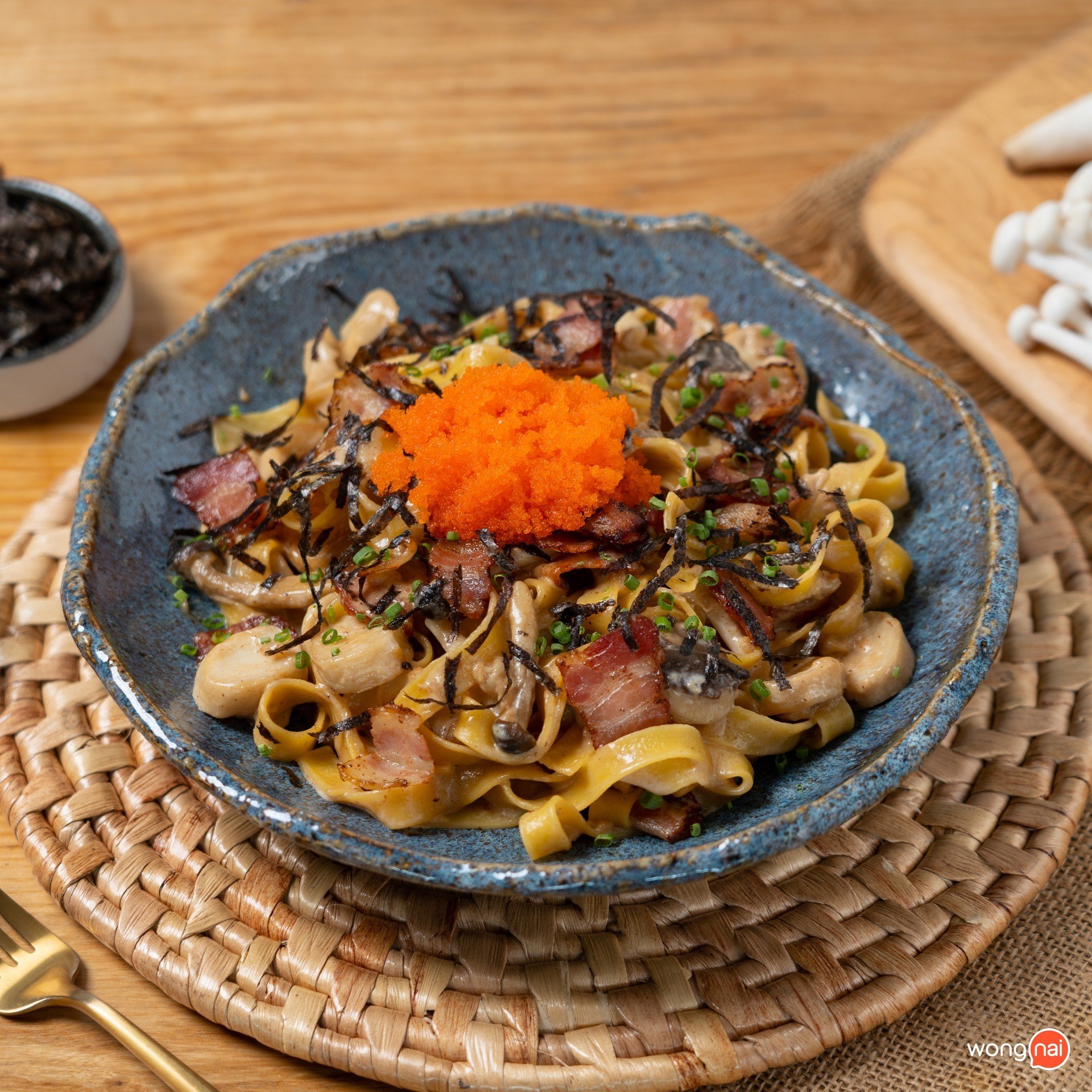 เฟตตูชินีเห็ดรวมซอสครีมมิโซะ