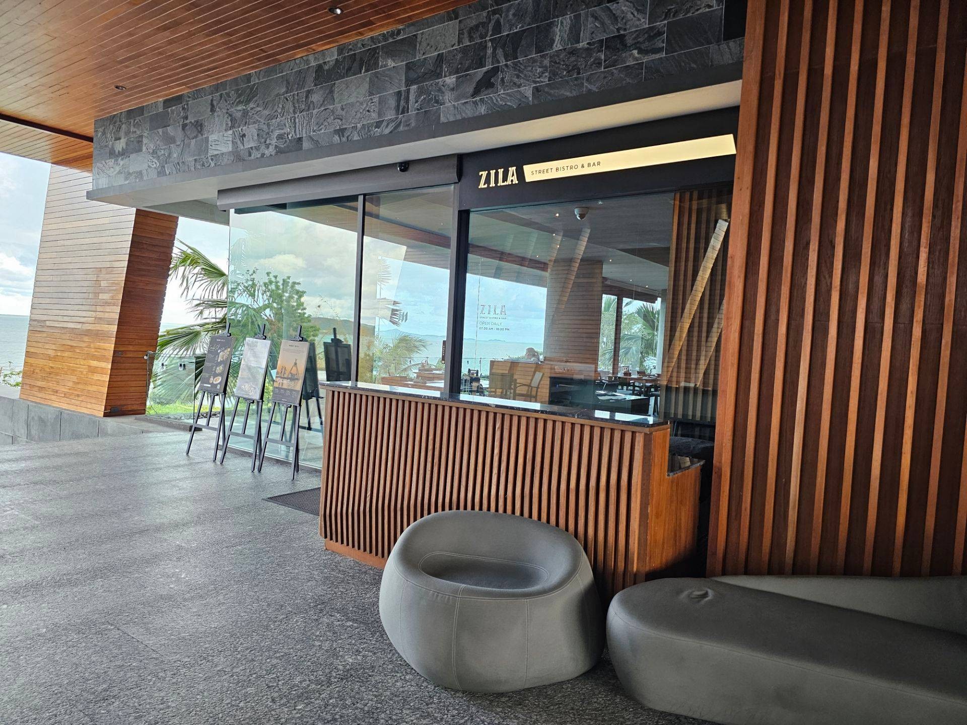 รีวิว ศิลา สตรีท บิสโทรแอนด์บาร์ - ห้องอาหารหลักของ Mason