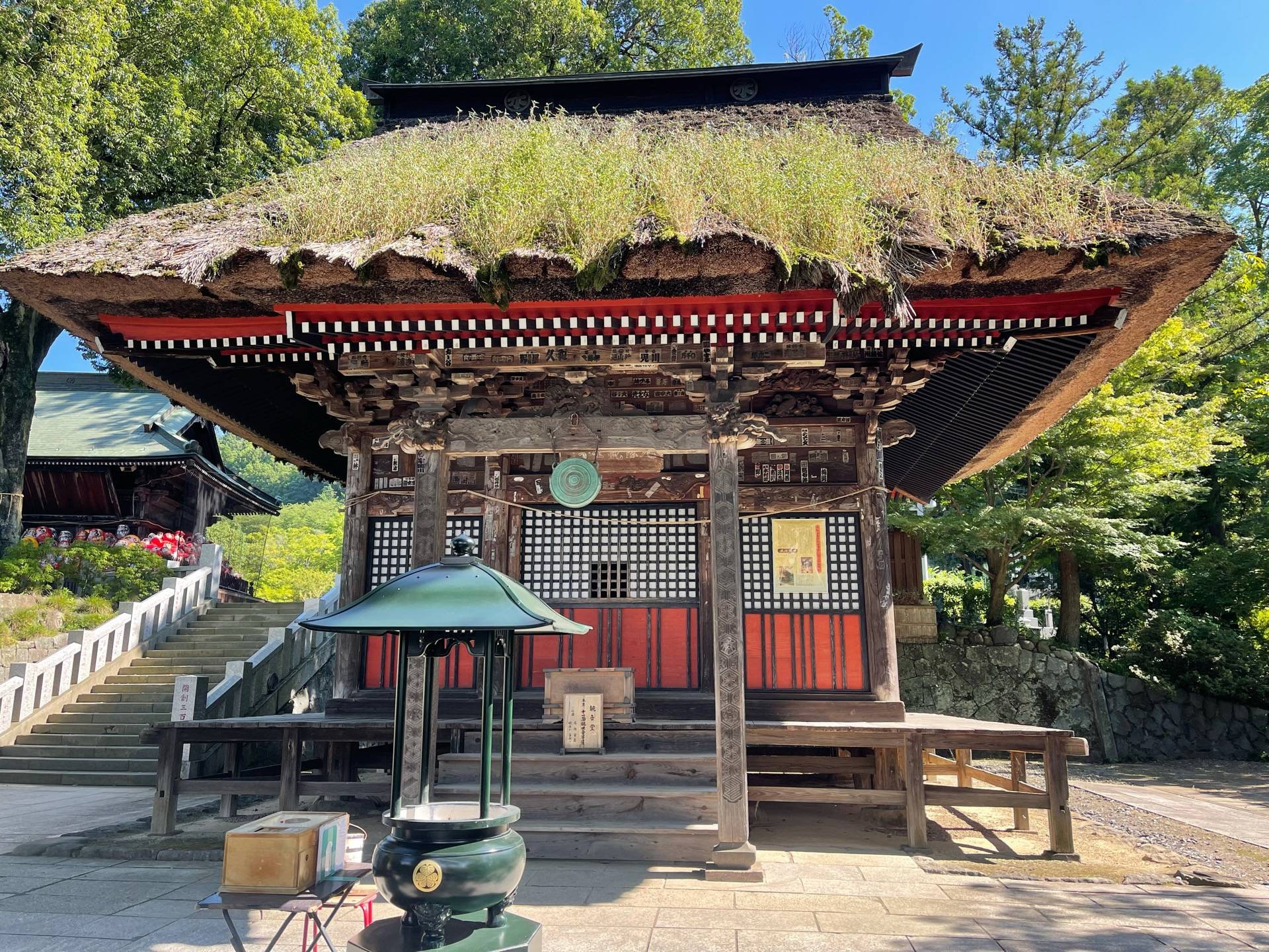 รีวิว Shorinzan Darumaji Temple - ศาลเจ้าของตุ๊กตาดารุมะ ตุ๊กตาล้มลุกสี ...