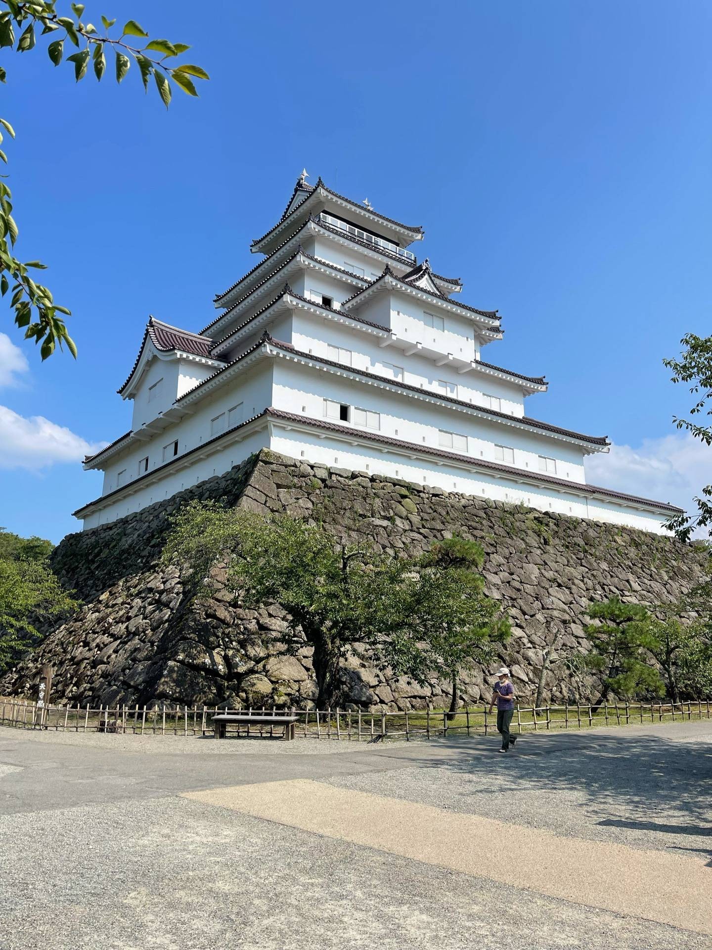 รีวิว Tsuruga Castle - Tsuruga Castle ปราสาทสีขาวที่ยังหลงเหลือร่องรอย ...