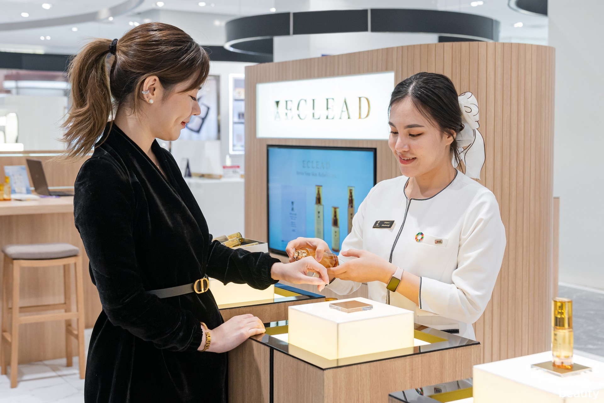 ส่อง! สกินแคร์คืนชีพผิวน้องใหม่จาก ญี่ปุ่น กู้ผิวโทรมให้แข็งแรง ฉ่ำวาว