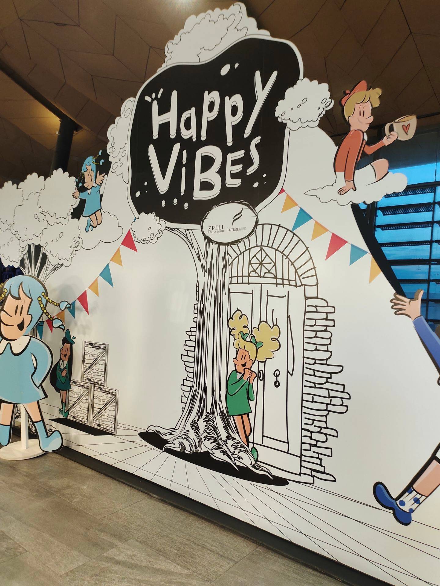 รีวิว Happy Hug Market - มาเดินช้อปปิ้ง ซื้อต่างหูสวยๆ งานแฮนด์เมดต้อง ...