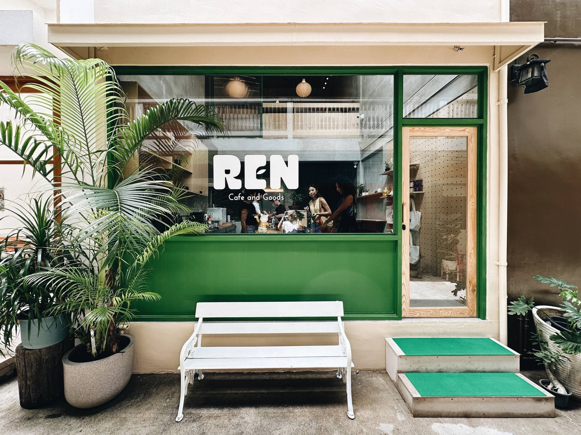 รีวิว REN Cafe & Goods Matcha REN Cafe & Goods คาเฟ่มัทฉะโซนเจริญกรุง