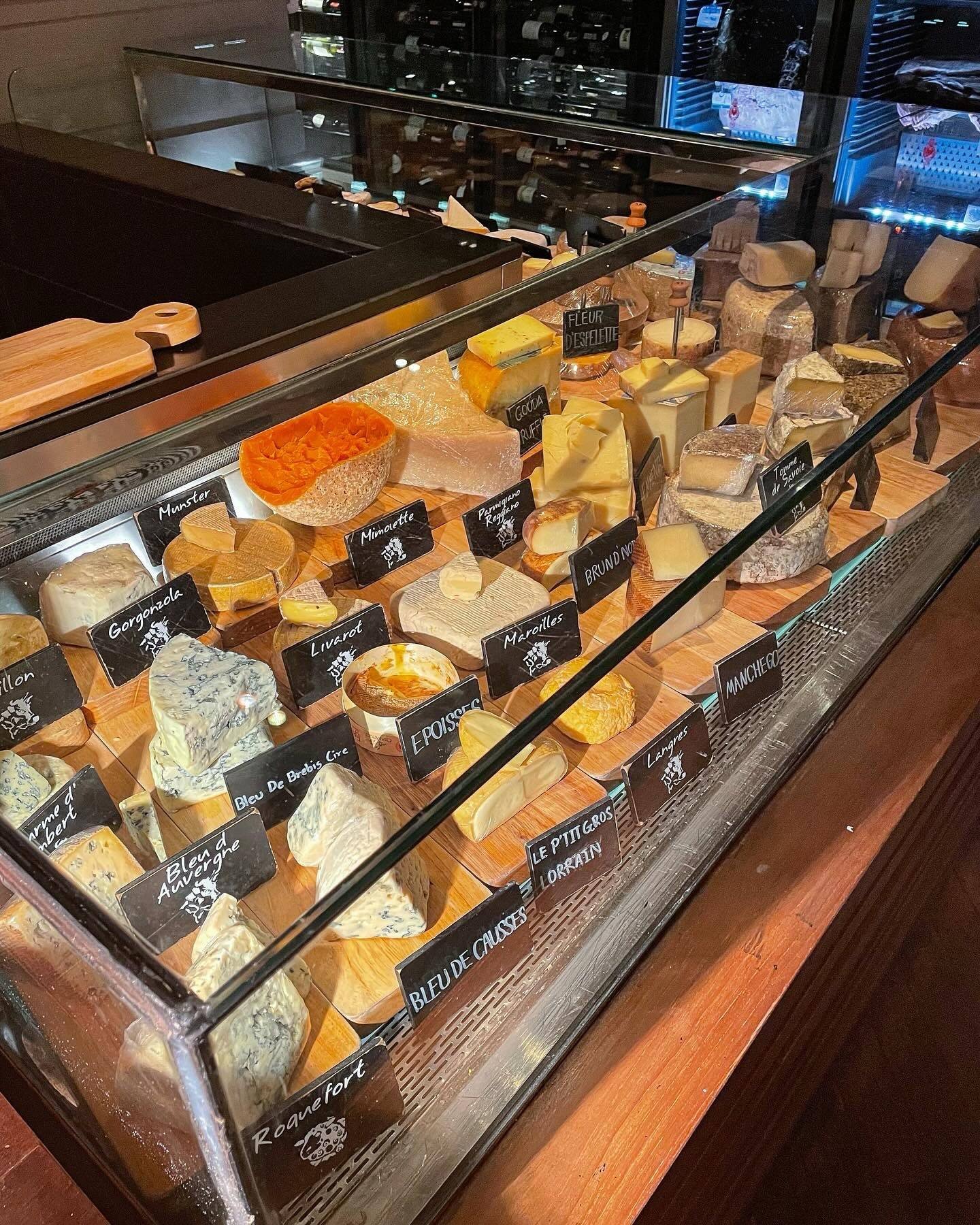 รูป Scarlett Wine Bar & Restaurant โรงแรมพูลแมน จี สีลม