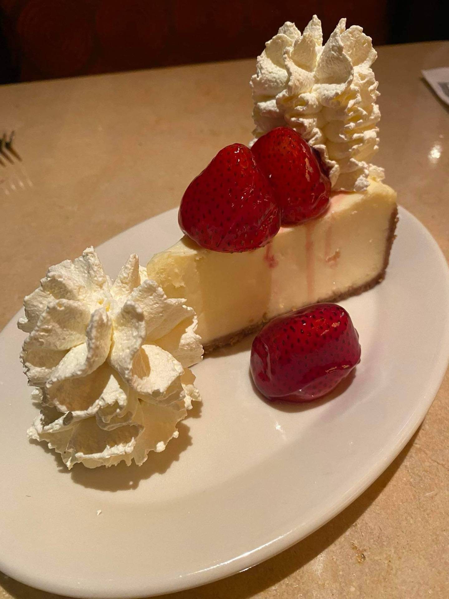 รีวิว The Cheesecake Factory เซ็นทรัลเวิลด์ - อาหารอร่อย ชีสเค้กอร่อย ...