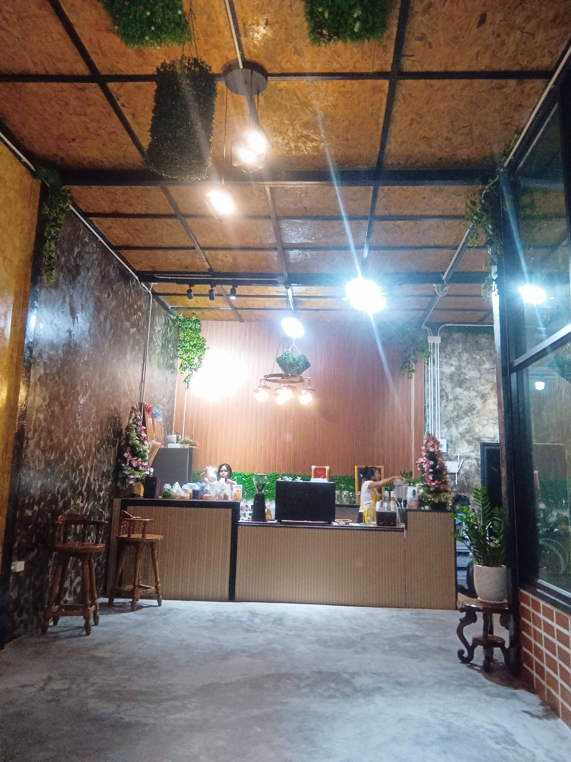 รีวิว A Ngun Caffe '& Restaurants - เมนูหลากหลาย บิงซูอร่อยค่ะ