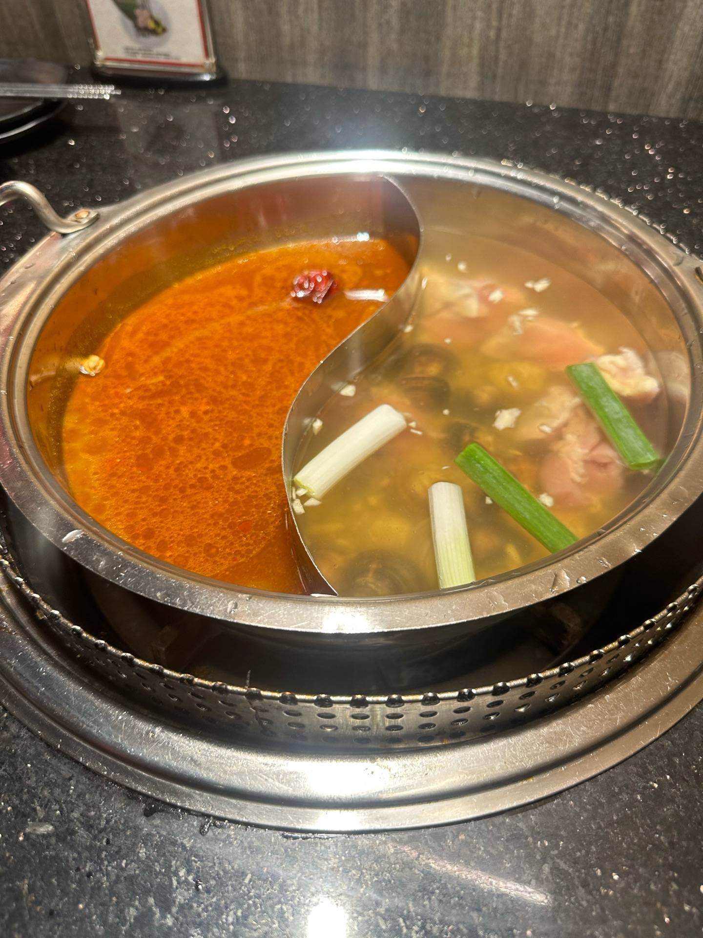 รีวิว Mala Hot Pot Ximen ร้านชาบูหมาล่าบุฟเฟต์
