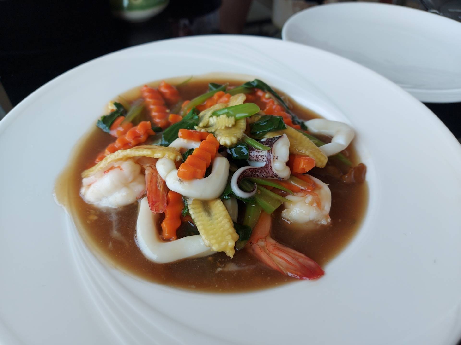 ร้าน On The Rock Bar & Restaurant | รีวิวร้านอาหาร