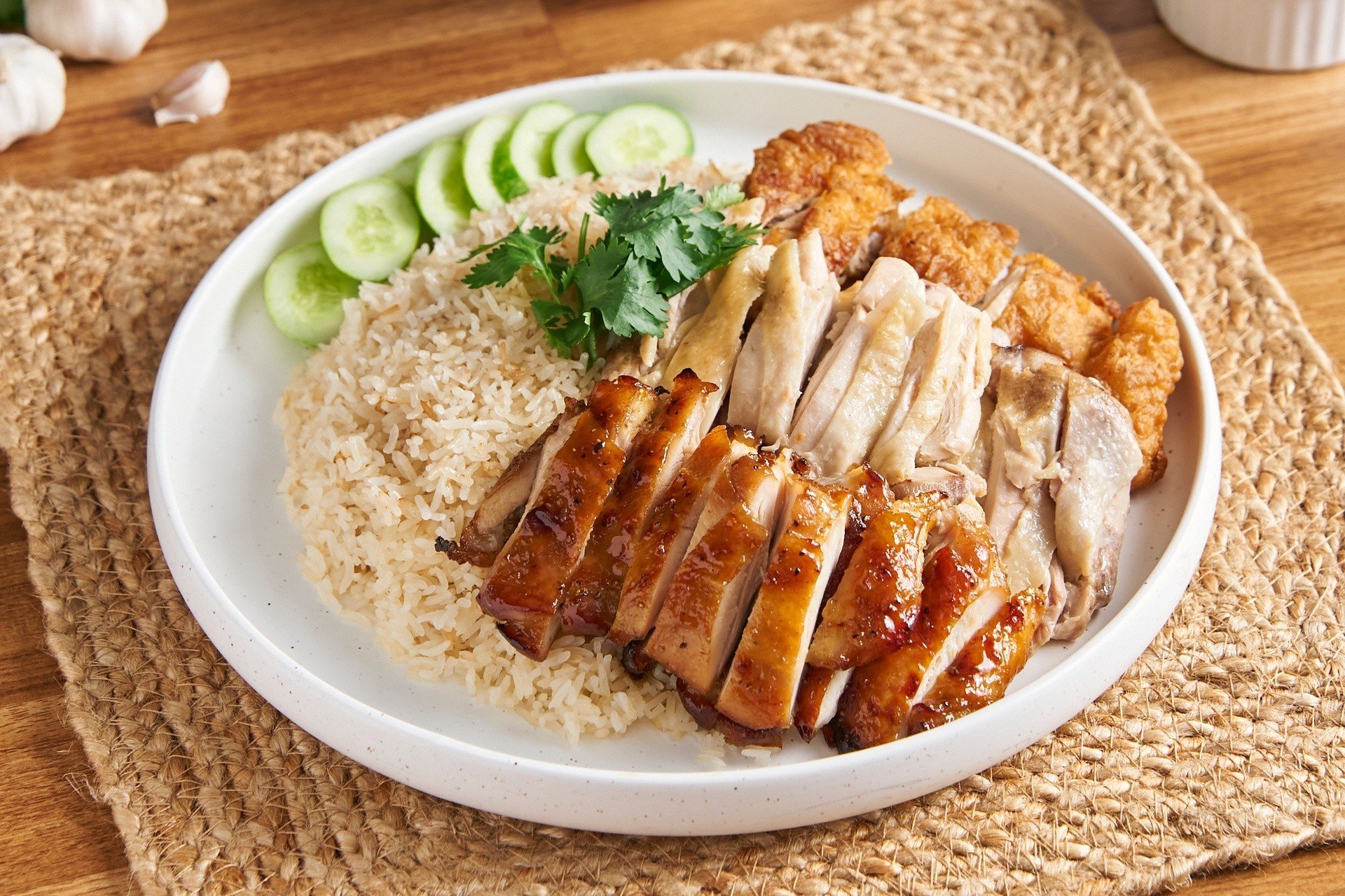 ข้าวมันไก่สามสหาย
