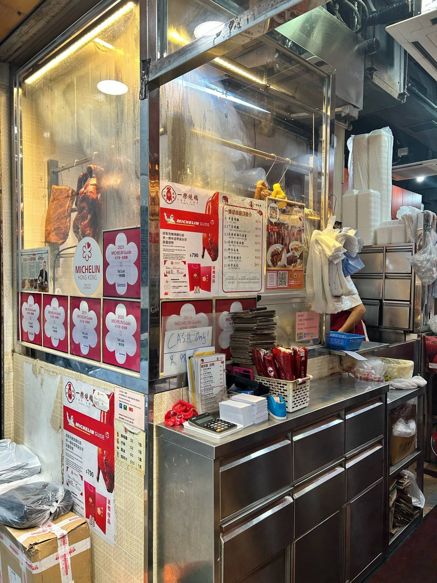 รีวิว Yat Lok Restaurant Stanley Street รักแล้ว รักอยู่ รักต่อ