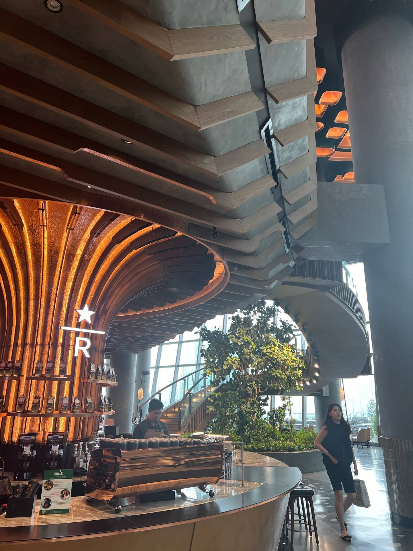 รีวิว Starbucks ICONSIAM - สตาบัควิวดีบนไอคอนสยามที่สายทำงานคาเฟ่บ่อย ...