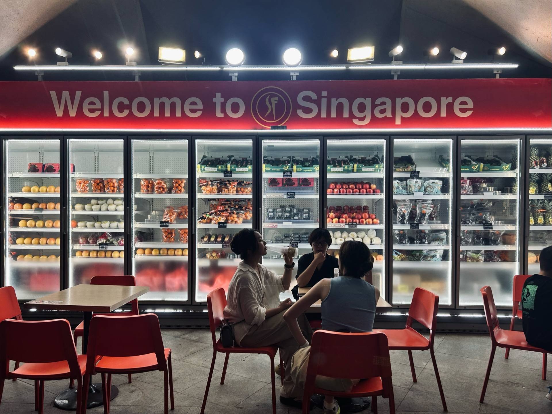 ร้าน SF Fruits & Juice Fullerton Road รีวิวร้านอาหาร