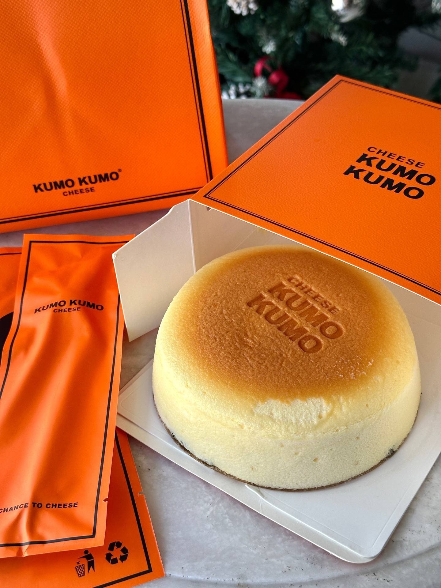 รีวิว KUMO KUMO Cheese Atrium zOne 7fl. CentralwOrld - ชีสเค้กเนื้อนุ่ม ...