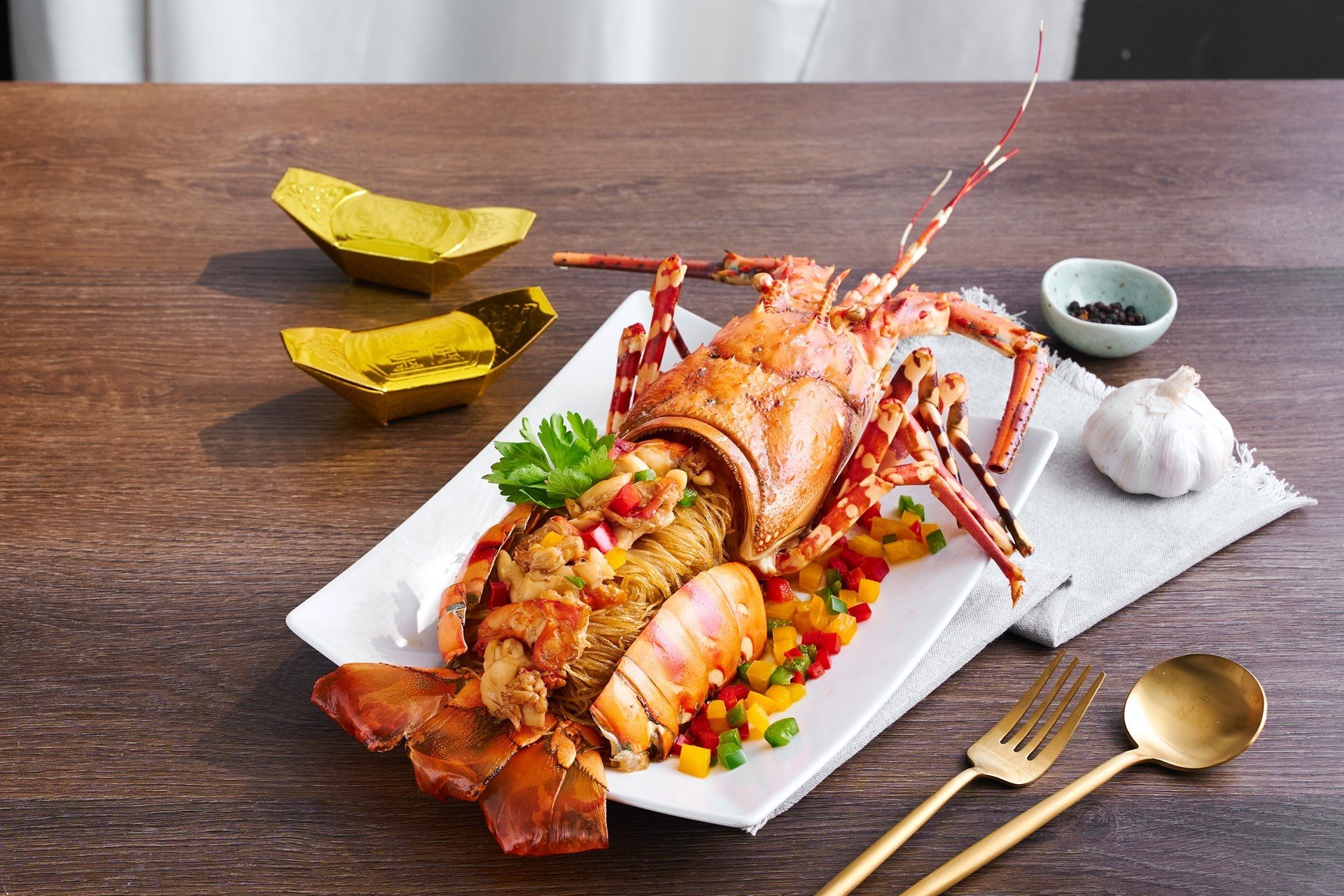 วุ้นเส้นอบกุ้งมังกร 7 สี