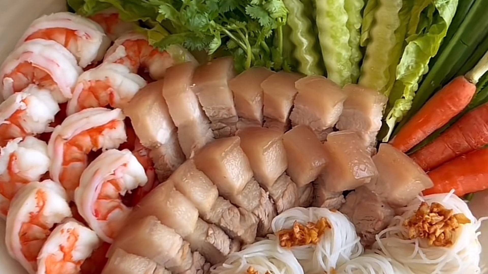 ภากิน (Pa-Kin Bistro) เมี่ยงหมู เมี่ยงปลาทู เห็ดย่าง - สั่งอาหารเดลิเวอ ...