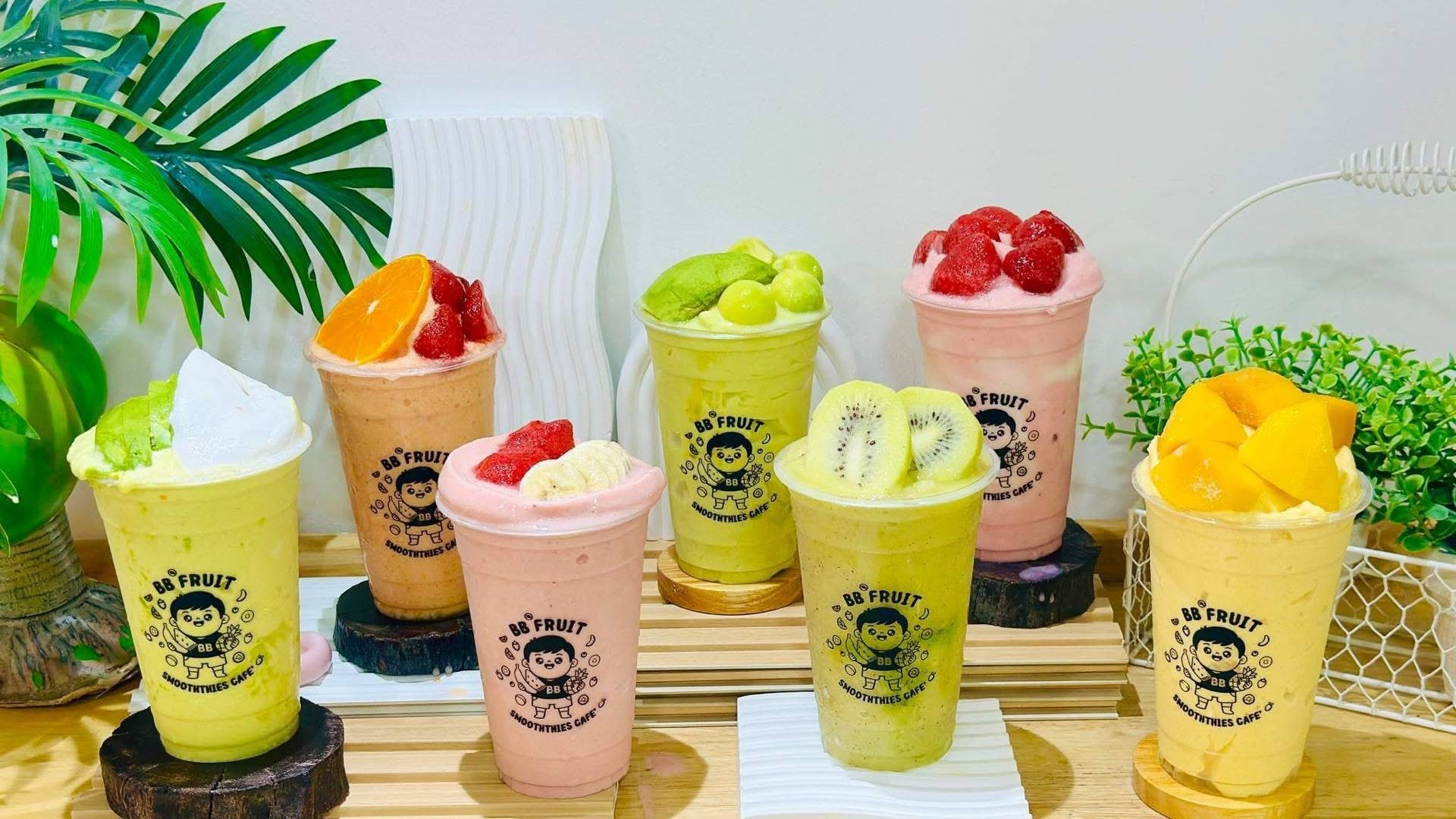 ร้าน BB Fruit Smoothies Cafe สาขา หน้าสาธิต | รีวิวร้านอาหาร