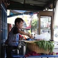 ร้านบะหมี่ตาพวง