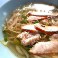 ก๋วยเตี๋ยวหมูต้มยํา เย็นจิต