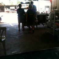 ก๋วยเตี๋ยวหมูพี่รัตน์ สาขา 2 ภูธร 8