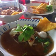 ก๋วยเตี๋ยวปลา ด๊อกเตอร์รวมโชค