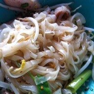 ก๋วยเตี๋ยวหมูต้มยํา เย็นจิต