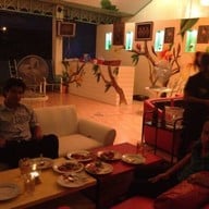 Teng Bar & Restaurant