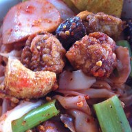 ก๋วยเตี๋ยวต้มยำ เจ๊แอ๊ด