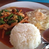 ผลไม้สด ปอก พร้อมทาน บ้านธาม