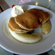 Little Home Bakery รอยัล การ์เด้น พลาซ่า