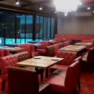 Wine Garden Bistro & Bar