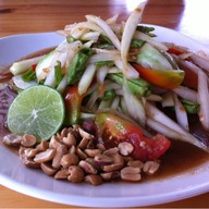 ส้มตำเจ๊จุก ตำแหลก