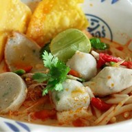 ก๋วยเตี๋ยวปลา ด๊อกเตอร์รวมโชค
